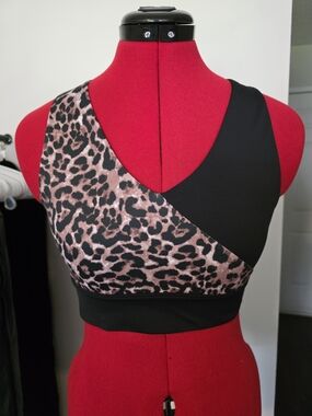 Wilo Black Active Sports Bra